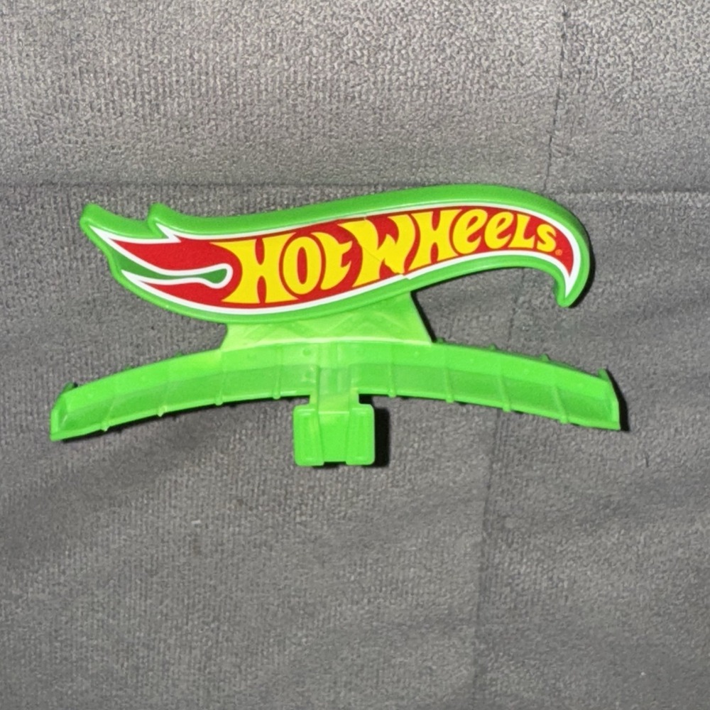 Hot Wheels Power Shift Raceway Replacement Part Green Track Connector